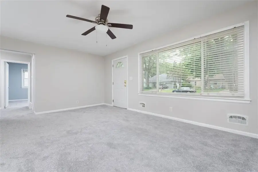 8357 Locust Street, Kansas City, MO 64131 - #2
