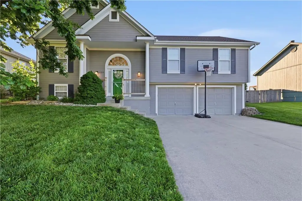 2304 NE Summerfield Drive, Blue Springs, MO 64029 - #1