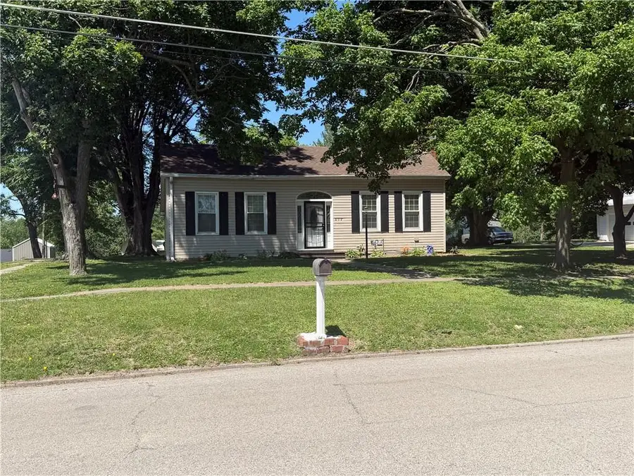 602 S 1st Street, Savannah, MO 64485 - #2
