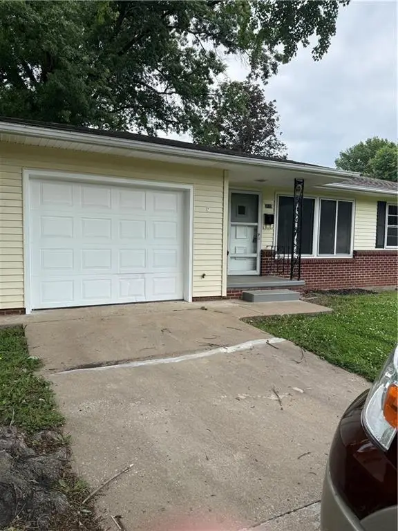 3115 Doniphan Avenue, St Joseph, MO 64507