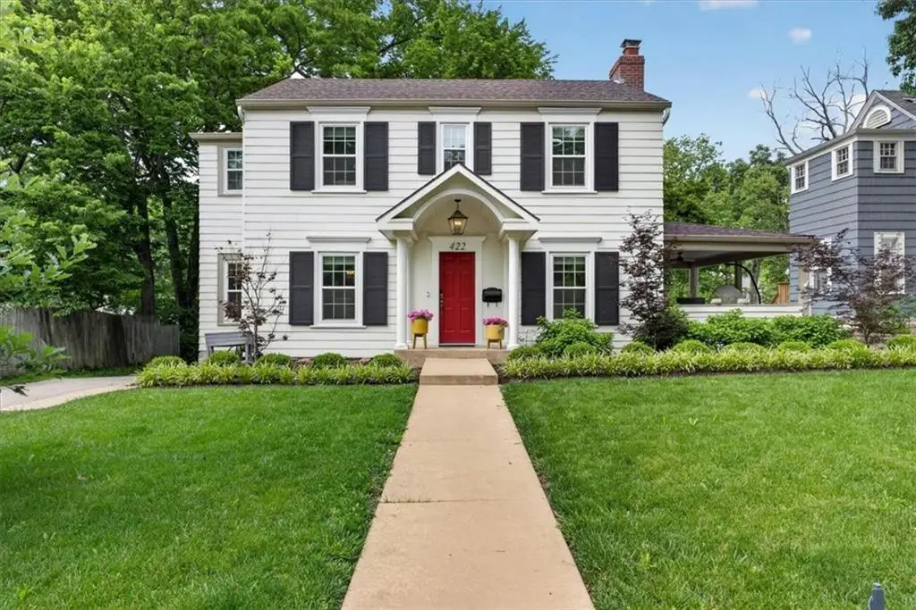 422 E 55th Street, Kansas City, MO 64110 - #1