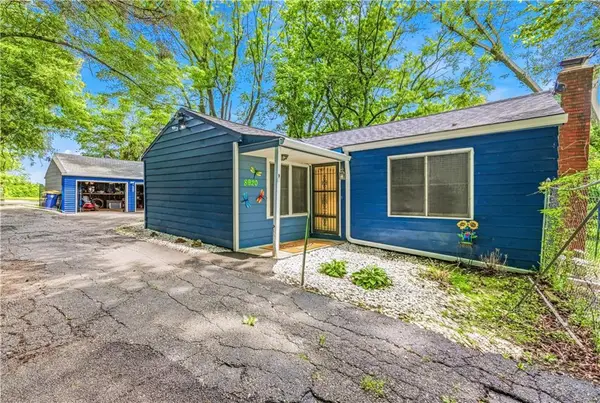 8920 E 92nd Street, Kansas City, MO 64138