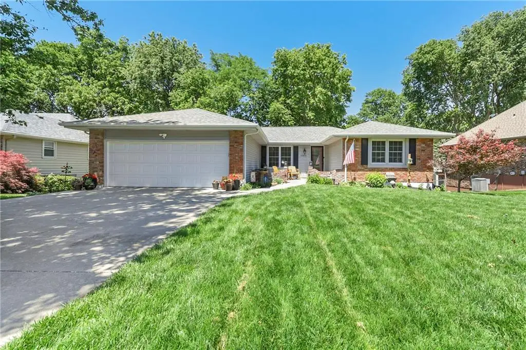 10816 W 54th Street, Shawnee, KS 66203 - #1