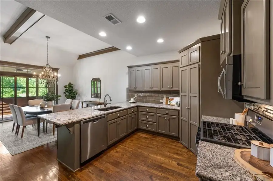 14835 Meadow Lane, Leawood, KS 66224 - #3
