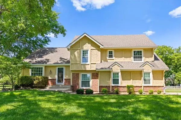 16206 Riggs Road, Stilwell, KS 66085