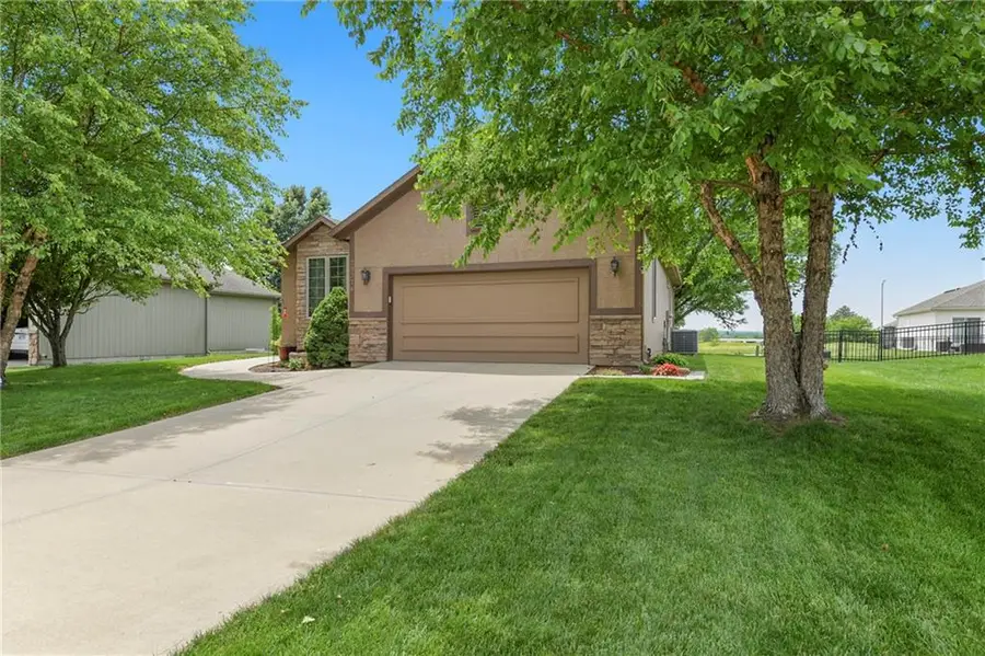 29374 Rockwood Avenue, Paola, KS 66071 - #3