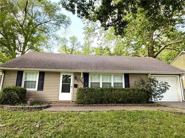 7680 Rainbow Drive, Prairie Village, KS 66208
