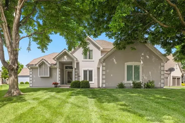 8623 N Richmond Avenue, Kansas City, MO 64157