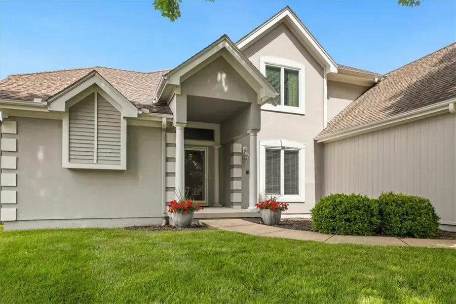 8623 N Richmond Avenue, Kansas City, MO 64157 - #2