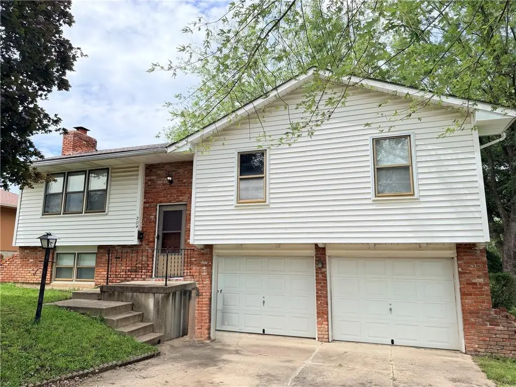 204 W Lee Street, Butler, MO 64730 - #1