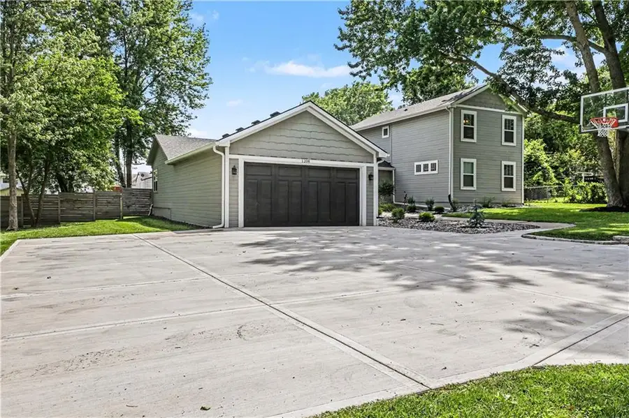 1208 SW South Avenue, Blue Springs, MO 64015 - #3
