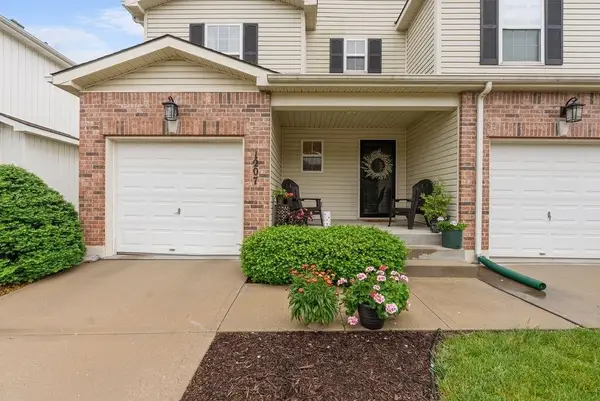1207 SW Arborway Drive, Lee's Summit, MO 64082