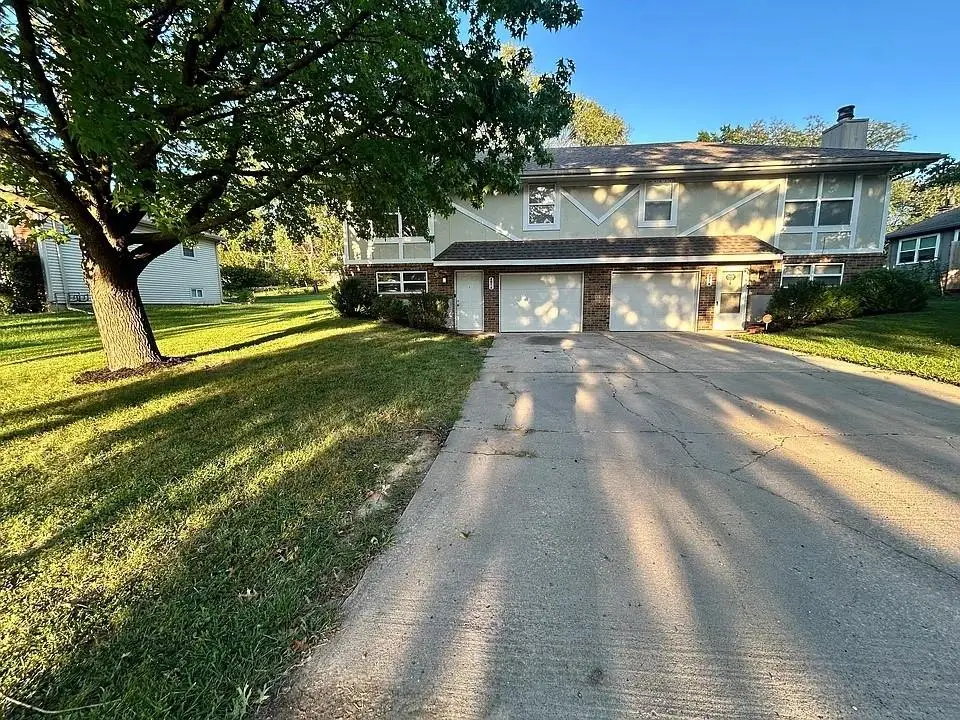 401 SE Melody Lane, Lees Summit, MO 64086 - #1