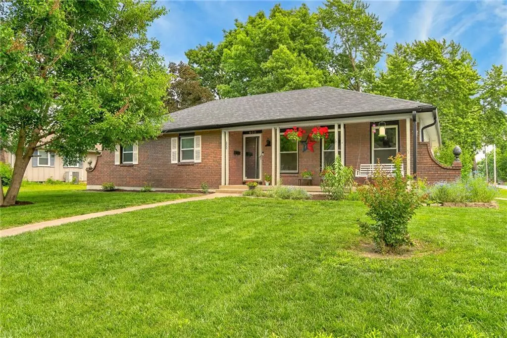 600 N Park Drive, Belton, MO 64012 - #1