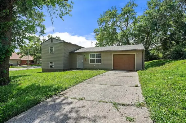 5260 Cypress Avenue, Kansas City, MO 64130