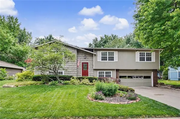 3011 Tomahawk Drive, Lawrence, KS 66049