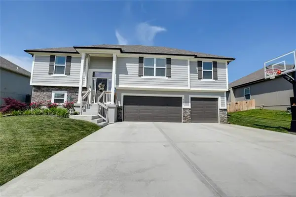 4609 2nd Drive, Blue Springs, MO 64014