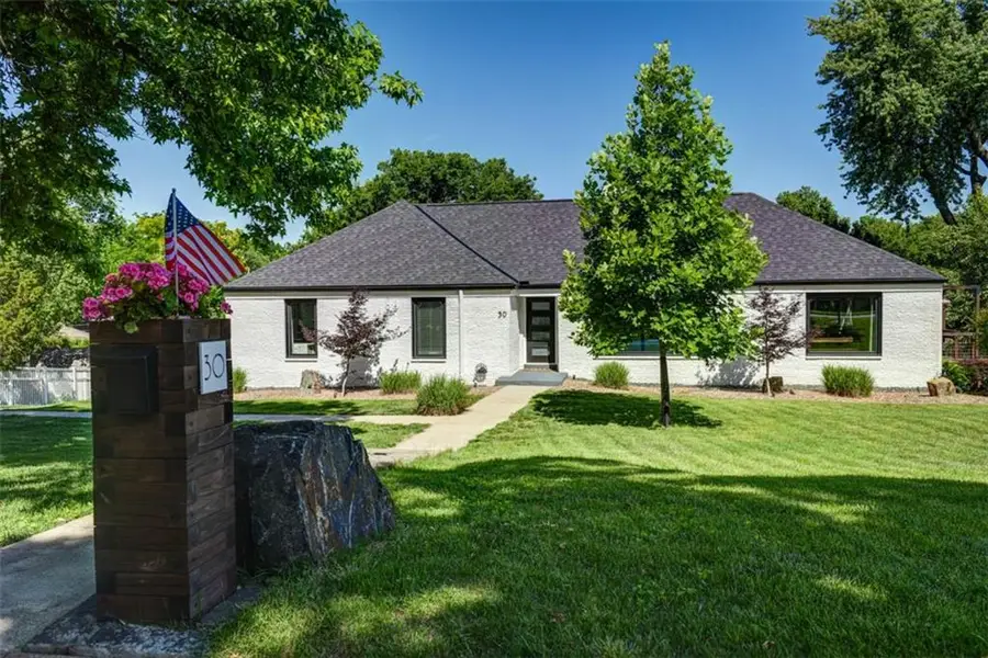 30 NE Normandy Lane, Kansas City, MO 64116 - #2