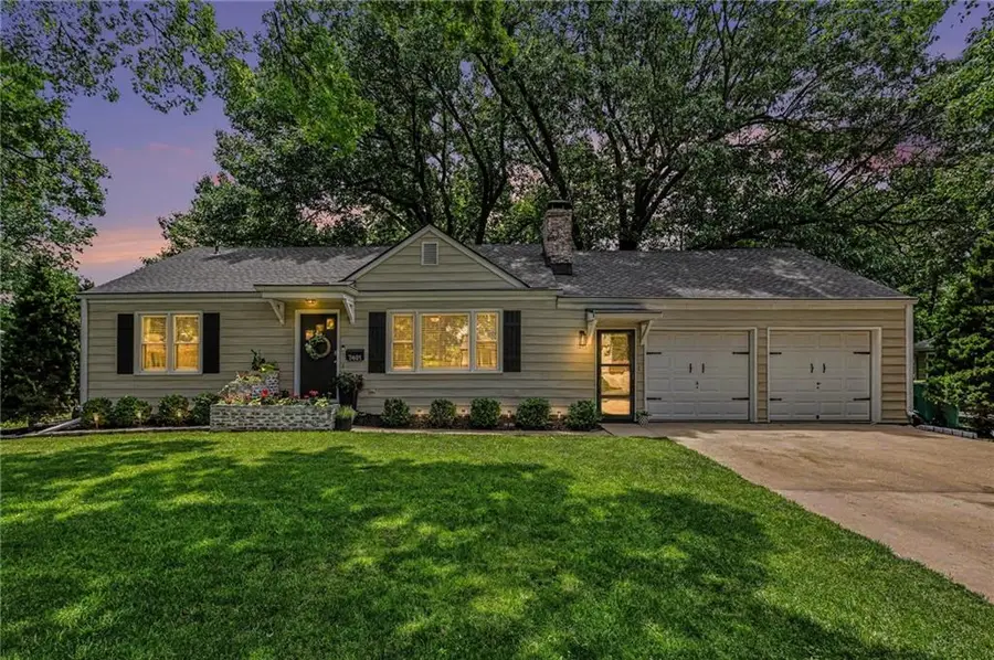 7401 W 65 Street, Mission, KS 66202 - #2
