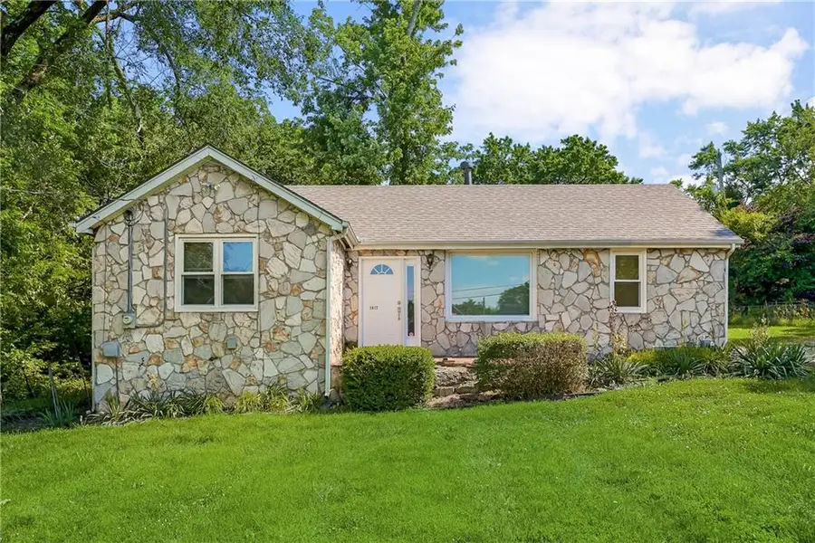 1417 W Santa Fe Street, Olathe, KS 66061 - #2
