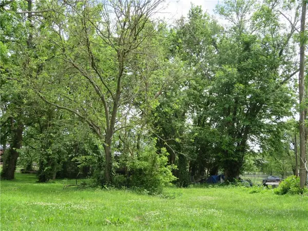 809 Chestnut Avenue, Osawatomie, KS 66064