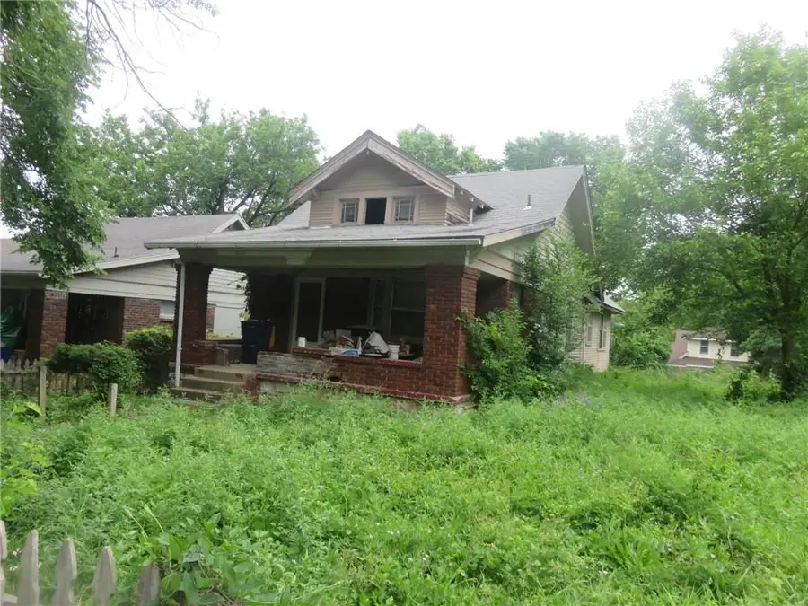 5215 Highland Avenue, Kansas City, MO 64110 - #2
