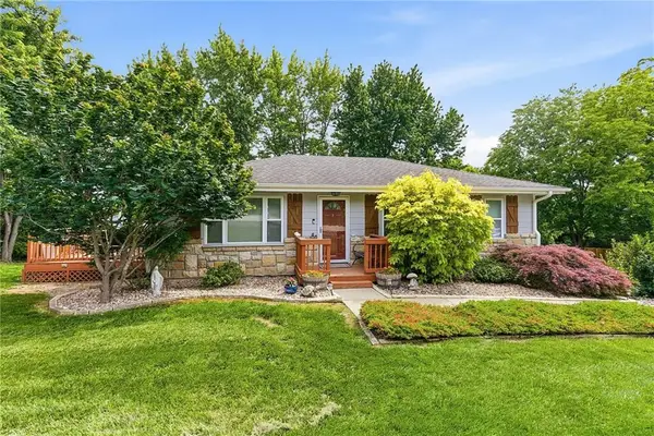 19211 W 65th Terrace, Shawnee, KS 66218