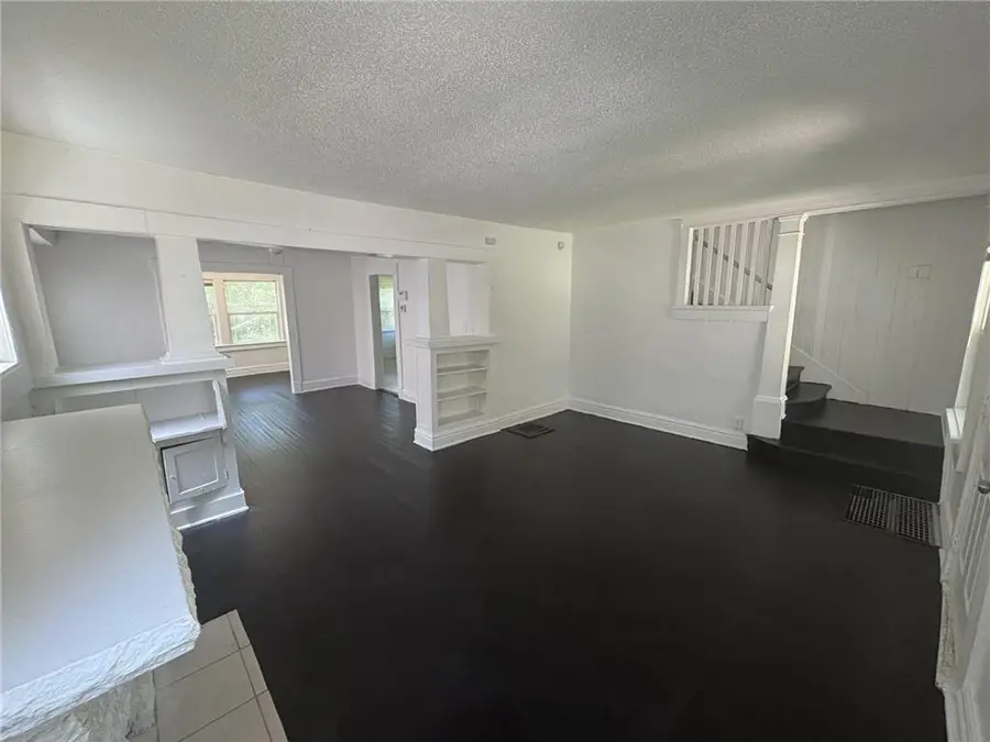 3928 S Benton Avenue, Kansas City, MO 64130 - #3