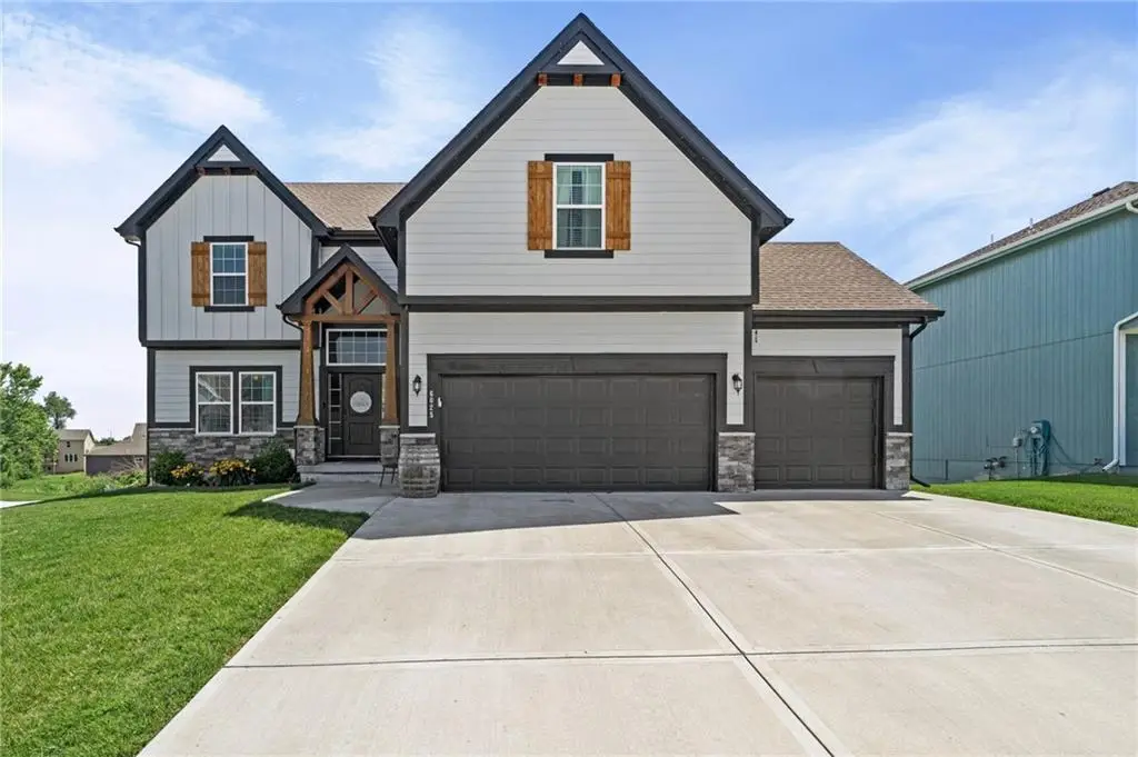 6025 NE 119th Street, Kansas City, MO 64156 - #1