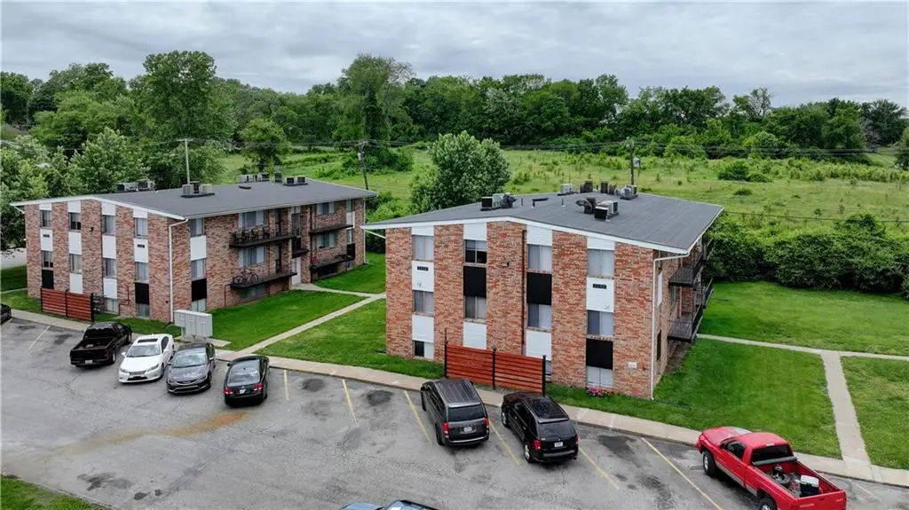 7402 Overton Avenue, Raytown, MO 64133 - #1