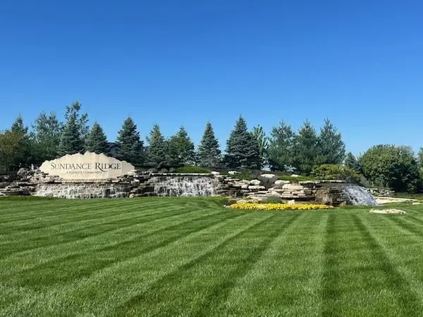 2831 W 175th Terrace, Overland Park, KS 66085