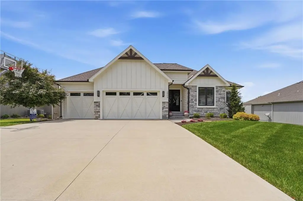 2906 SW Arthur Drive, Lees Summit, MO 64082 - #1