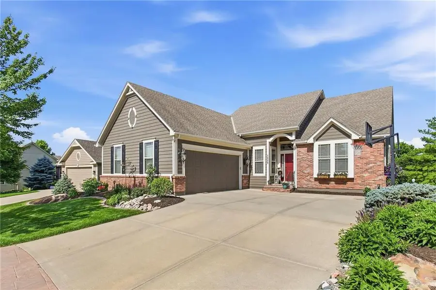 2808 S Brentwood Drive, Independence, MO 64055 - #2
