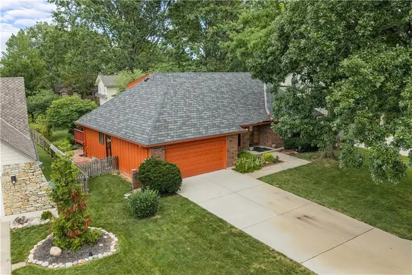 204 NW Cypress Street, Lee's Summit, MO 64064