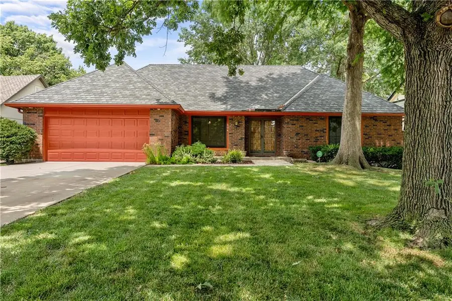 204 NW Cypress Street, Lees Summit, MO 64064 - #3