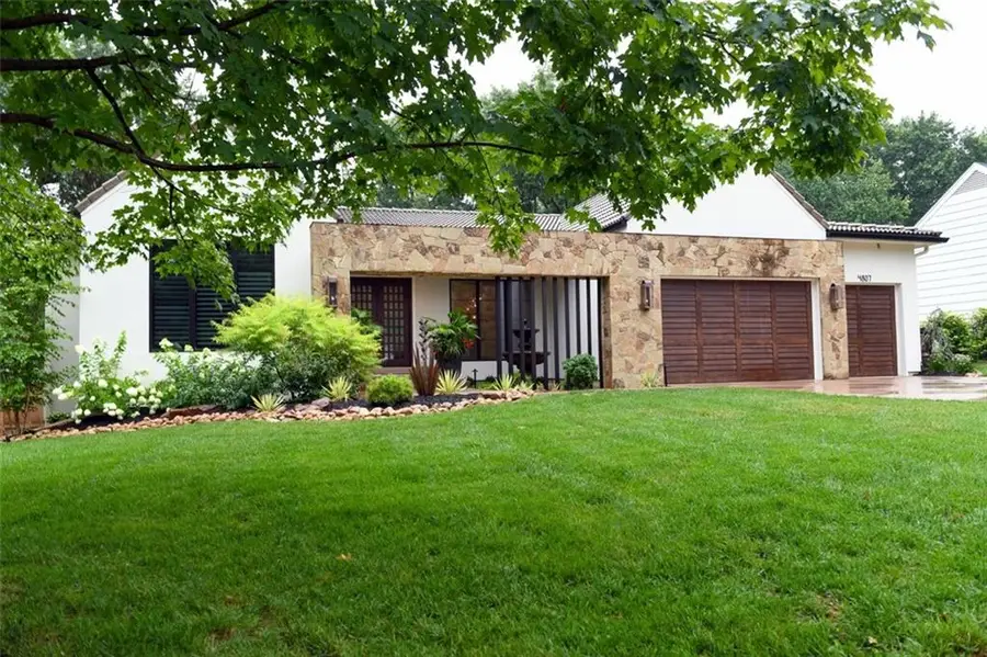 4807 W 64th Street, Prairie Village, KS 66208 - #2
