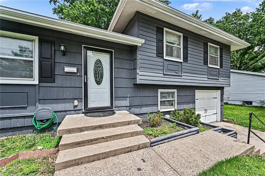 3114 NE 66th Street, Gladstone, MO 64119 - #3