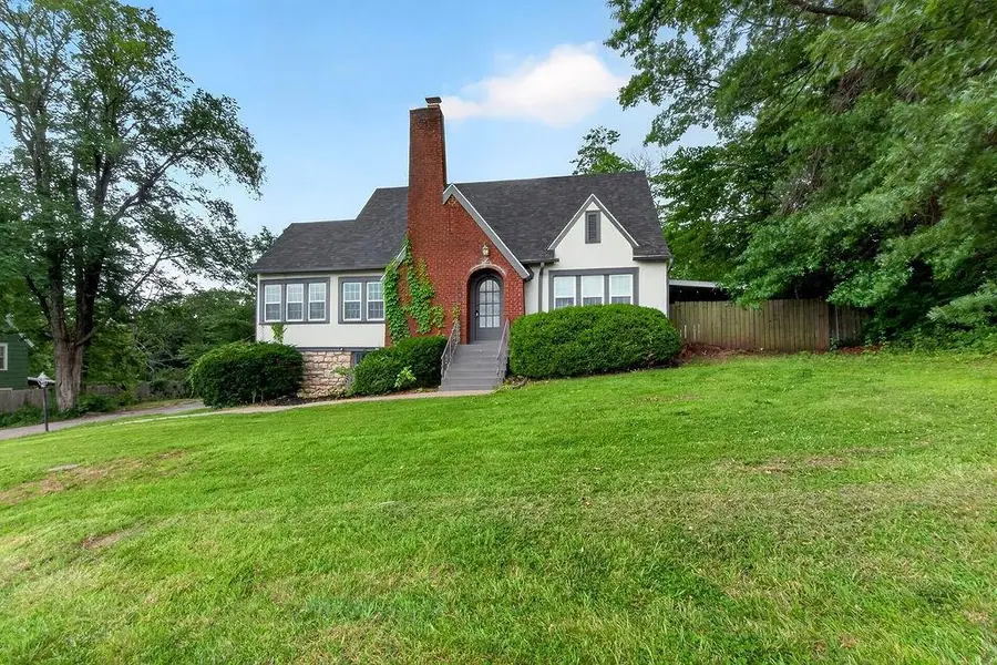 3405 E 95th Terrace, Kansas City, MO 64137 - #3