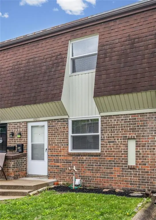 10011 W 52nd Street, Merriam, KS 66203 - #2