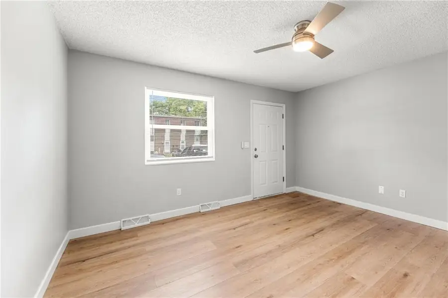 10011 W 52nd Street, Merriam, KS 66203 - #3