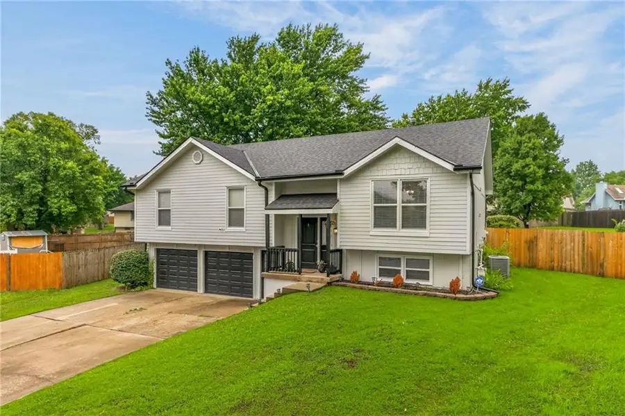 112 NW 101st Terrace, Kansas City, MO 64155 - #2
