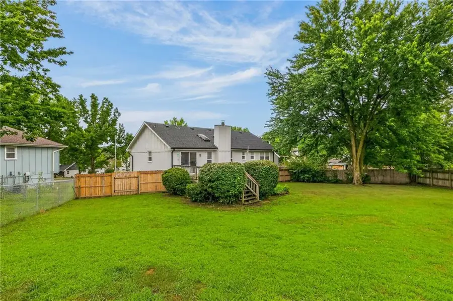 112 NW 101st Terrace, Kansas City, MO 64155 - #3