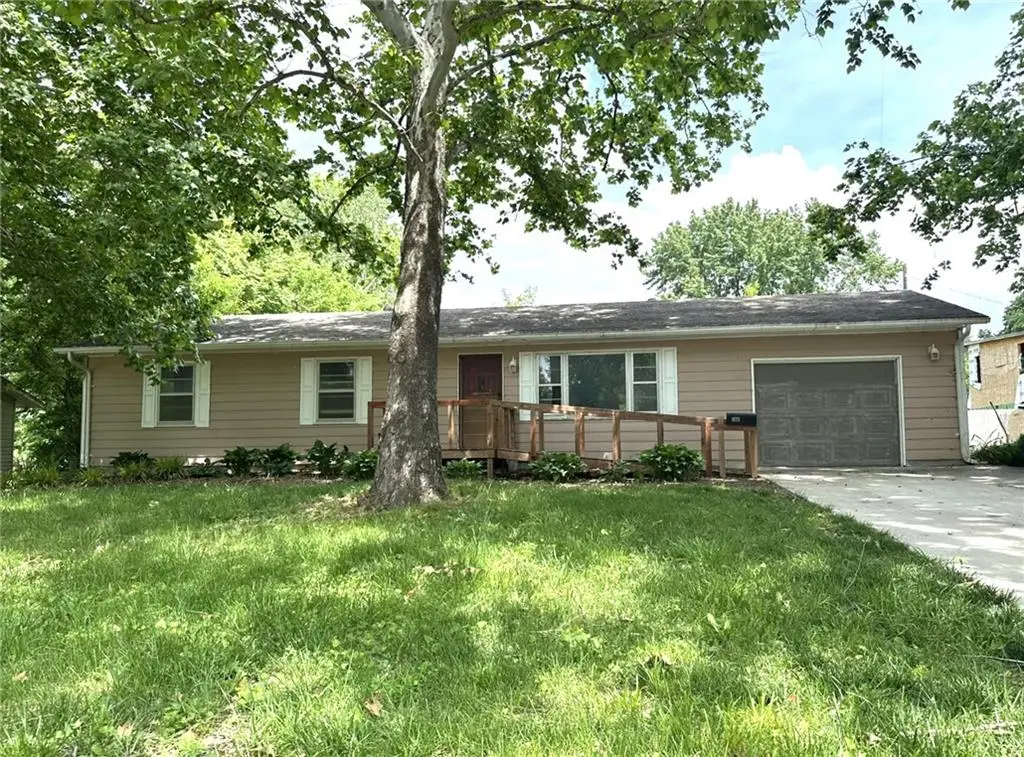 1618 E Glenn Drive, Lawrence, KS 66044 - #1
