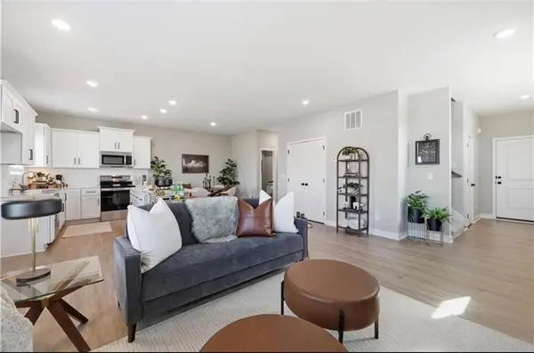 15552 E 47th Terrace, Kansas City, MO 64136
