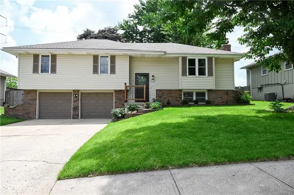 1212 Piccadilly Street, Blue Springs, MO 64014