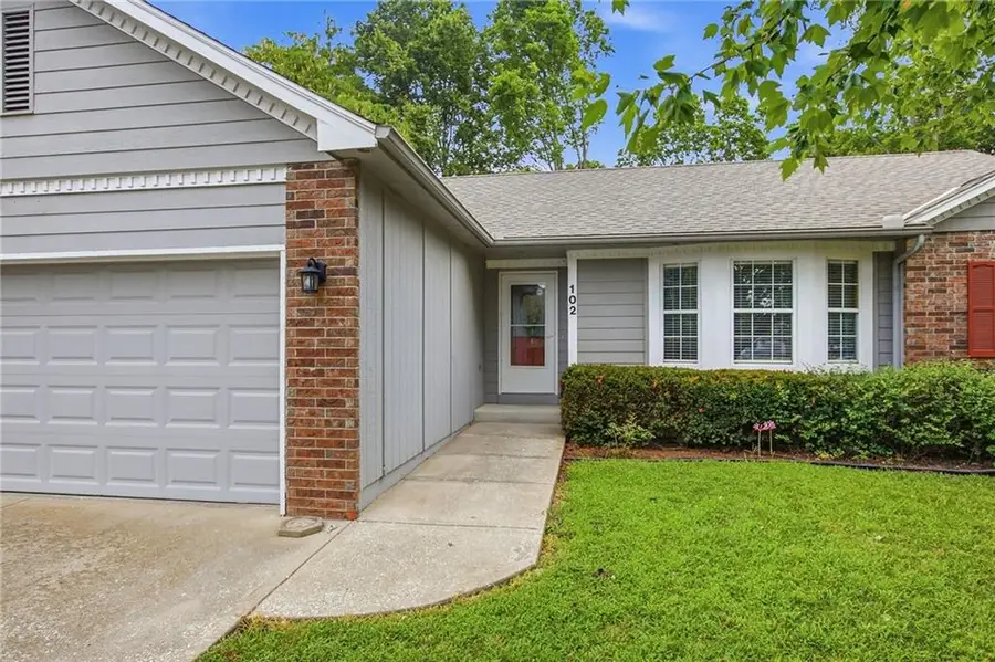 102 W Sierra Drive, Raymore, MO 64083 - #2