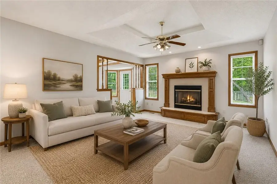 102 W Sierra Drive, Raymore, MO 64083 - #3