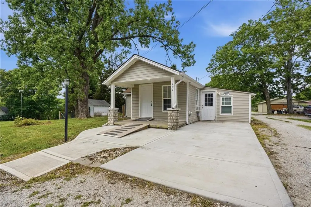 404 Salem Road, Excelsior Springs, MO 64024 - #1