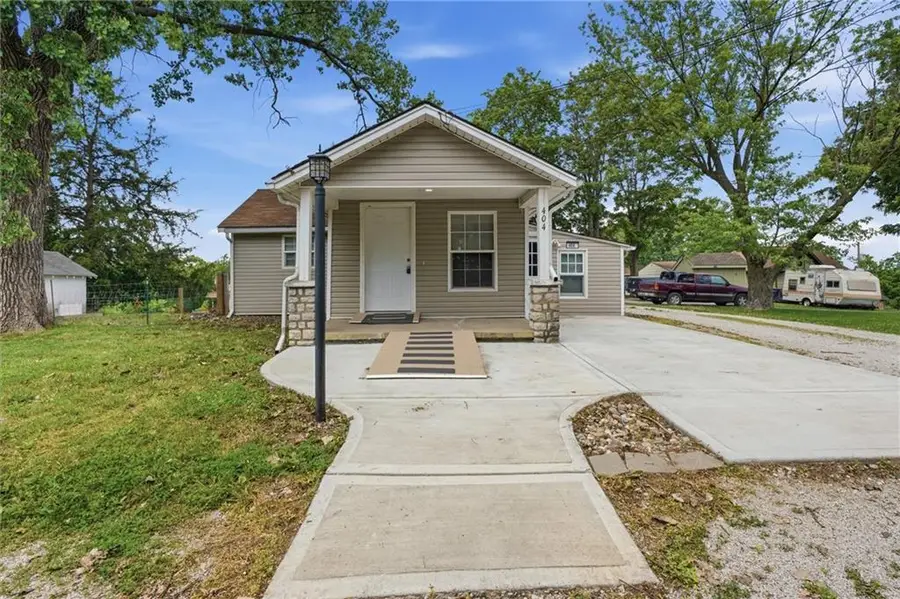404 Salem Road, Excelsior Springs, MO 64024 - #2