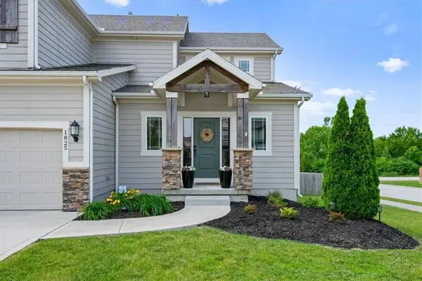 1825 SW Merryman Drive, Lee's Summit, MO 64082
